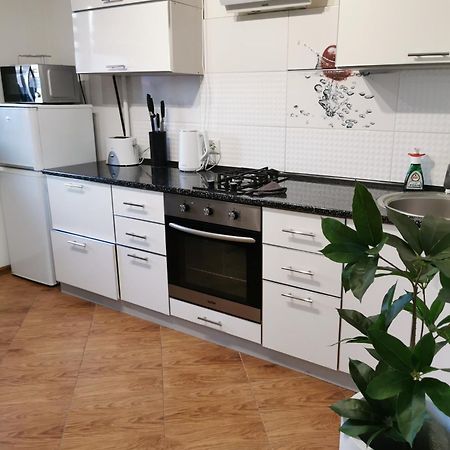 Studio Apartment In The Center Shostka Exterior foto