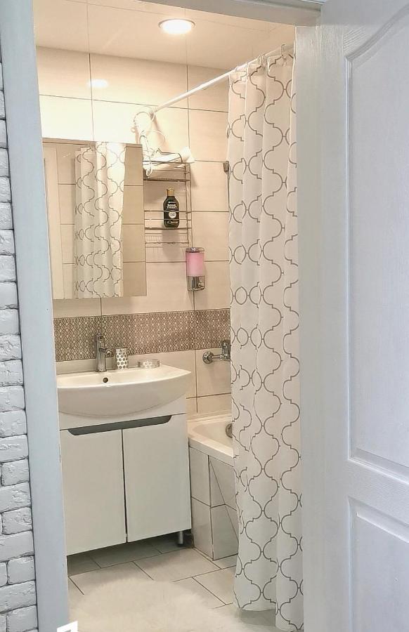 Studio Apartment In The Center Shostka Exterior foto
