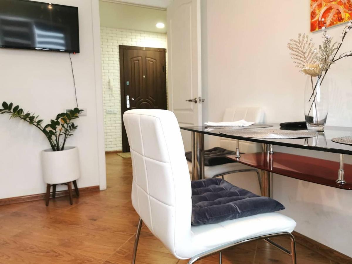 Studio Apartment In The Center Shostka Exterior foto